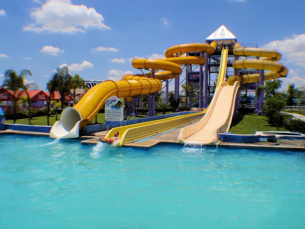 Hotel Splash Inn Silao Exterior foto
